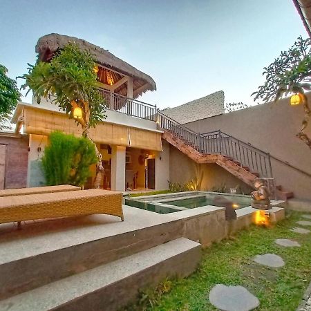 The Avani Villas Kuta Lombok Extérieur photo