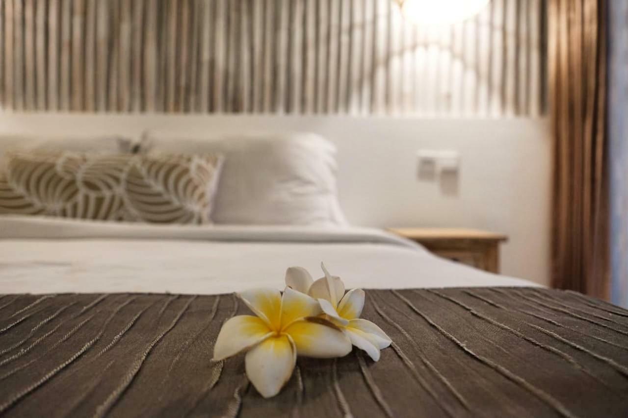 The Avani Villas Kuta Lombok Extérieur photo